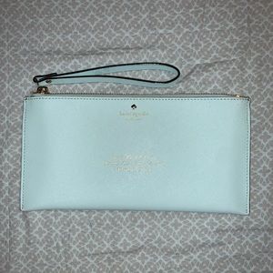 Kate Spade wristlet 💙